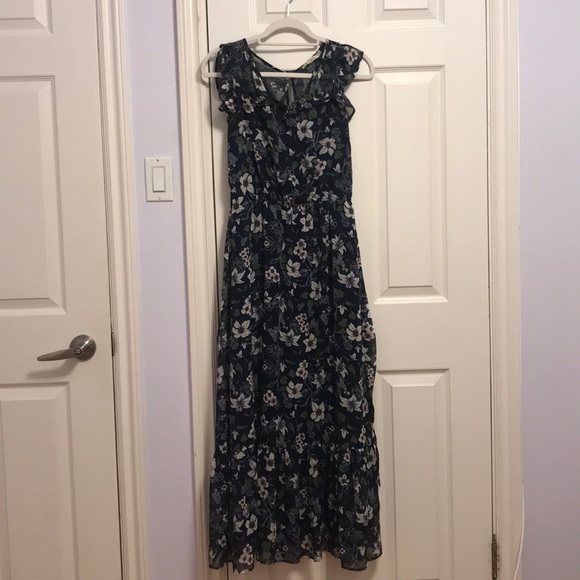 Dress - Picture 1 of 4